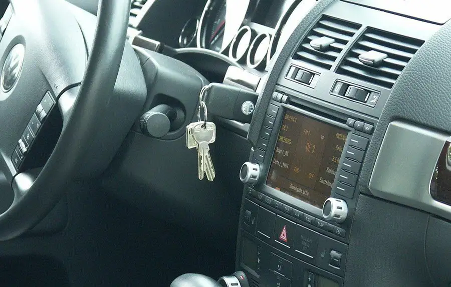 Lockwise-Locksmiths-Automotive-02 (1)