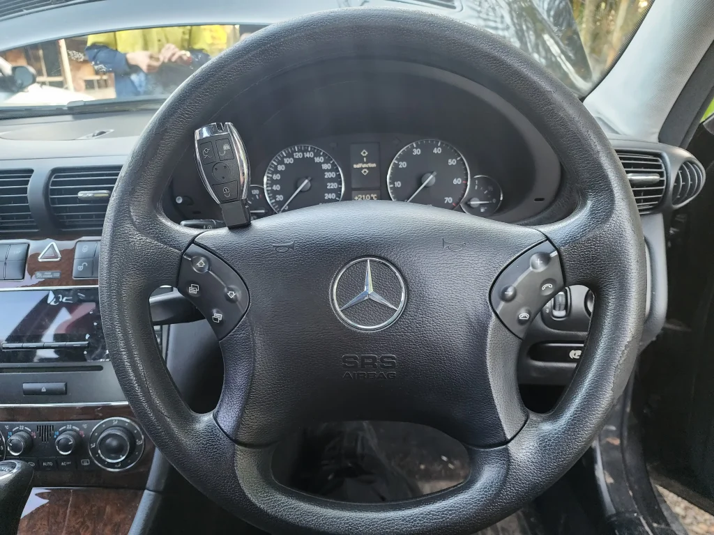Automotive locksmith services in Algester including replacement car keys and vehicle lockout assistance